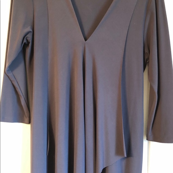 Flattering pleated front lightweight top! NWOT - Picture 2 of 4